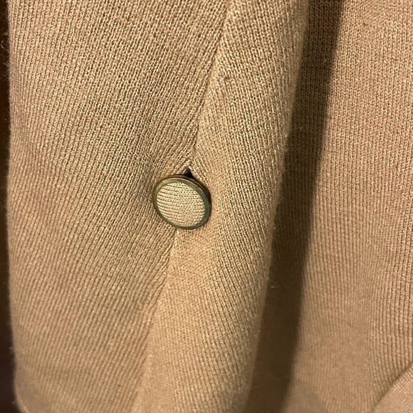 Big Buddha Women’s Camel Colored Sweater Style Pancho Size M/L - Picture 8 of 12